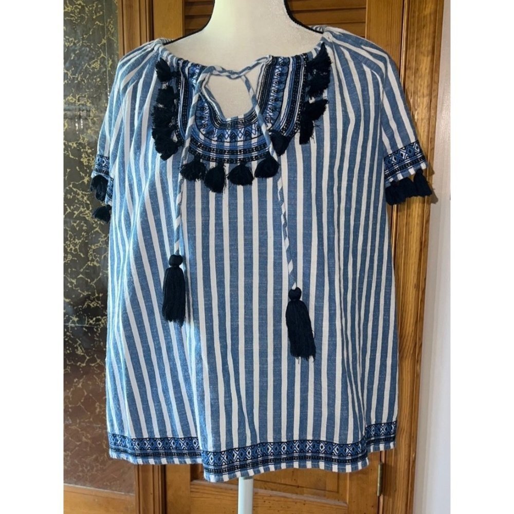 Crown & Ivy Blue Striped Top —,L